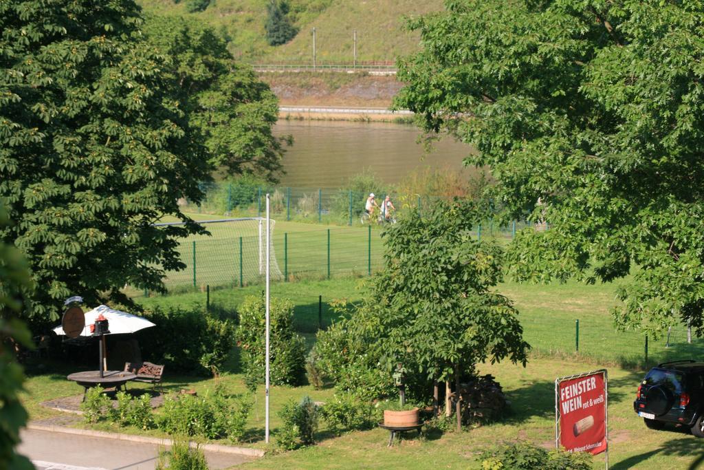 Ferienwohnung Jatta Sankt Aldegund Ruang foto